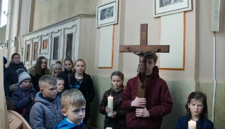 Droga_krzyzowa_dzieci-2