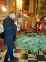 Poświęcenie wianka adwentowego oraz I Komunia dorosłych