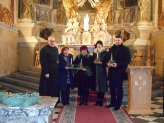 Poswiecenie wianka adwentowego oraz I Komunia dorosłych-9